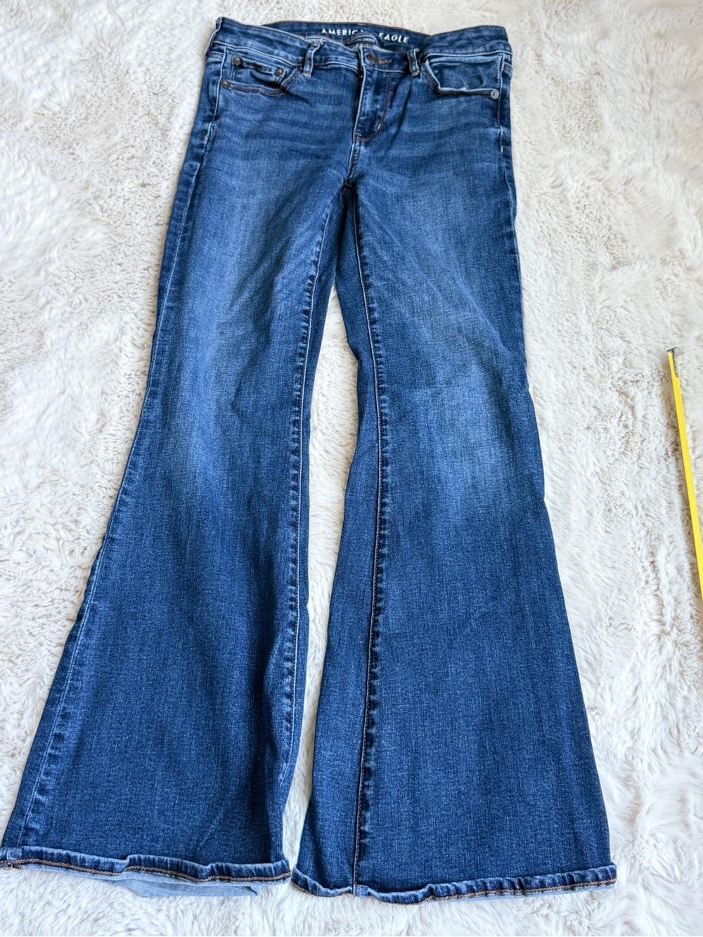 American Eagle Outfitters Women's Low Flare Jeans 4 Short